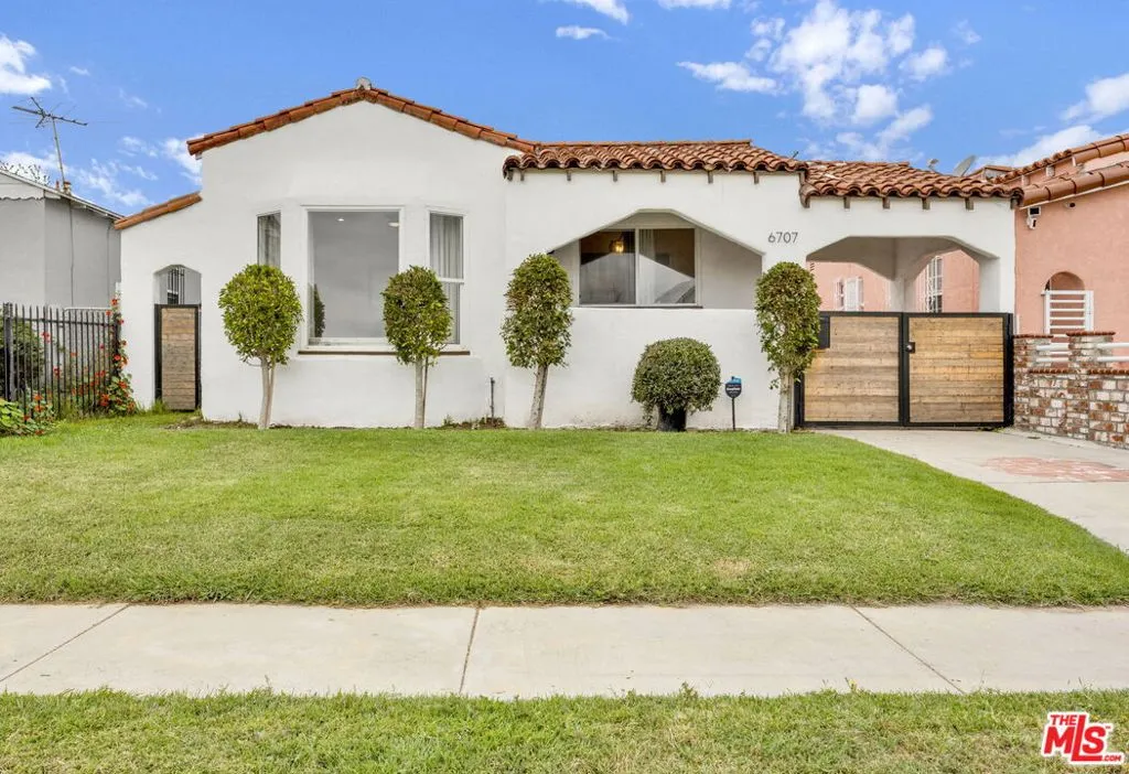 6707 4th Avenue, Los Angeles, California 90043 home-pic-0